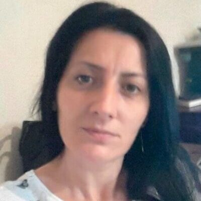 Carmen-Iscru-logistic-coordinator-400x442
