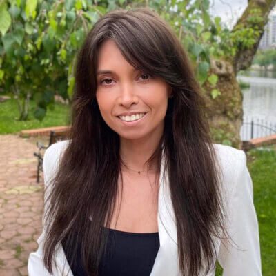 Madalina-Butnaru-400x400